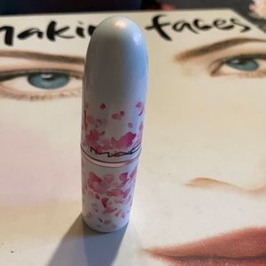 Mac Lipstick in Wagasa Twirl